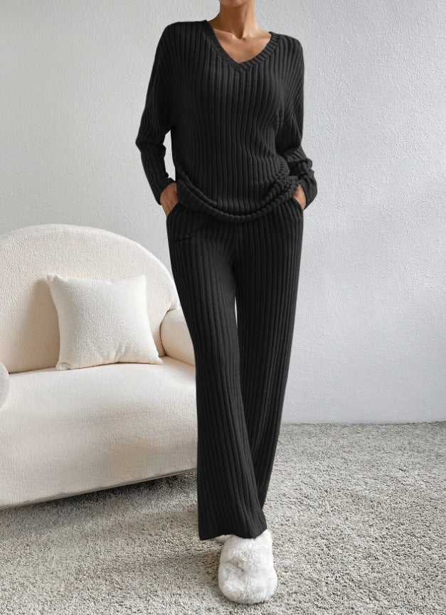 Stylish and casual straight-leg pants + loose V-neck two-piece set