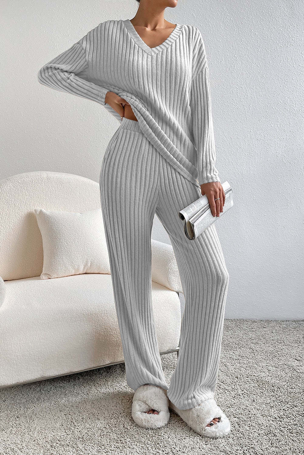 Stylish and casual straight-leg pants + loose V-neck two-piece set