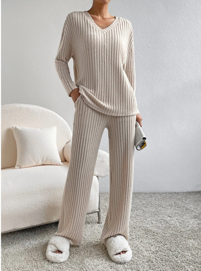 Stylish and casual straight-leg pants + loose V-neck two-piece set